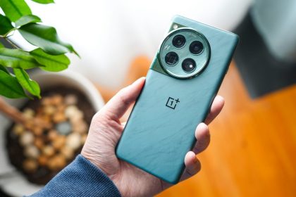 The OnePlus 12 is still on sale for $300 off