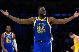 Draymond Green gets called for technical foul from bench less than 7 minutes into NBA season