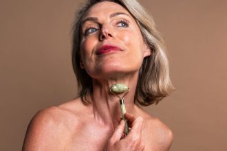 How to reverse neck ageing after 40