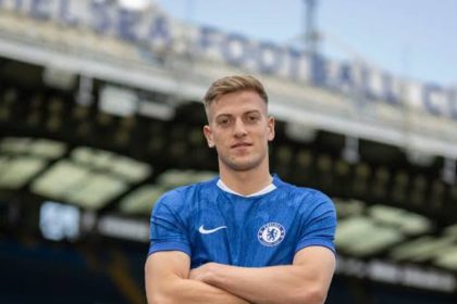 Maresca reacts to Liam Delap’s red card in the Chelsea vs Wolves fixture