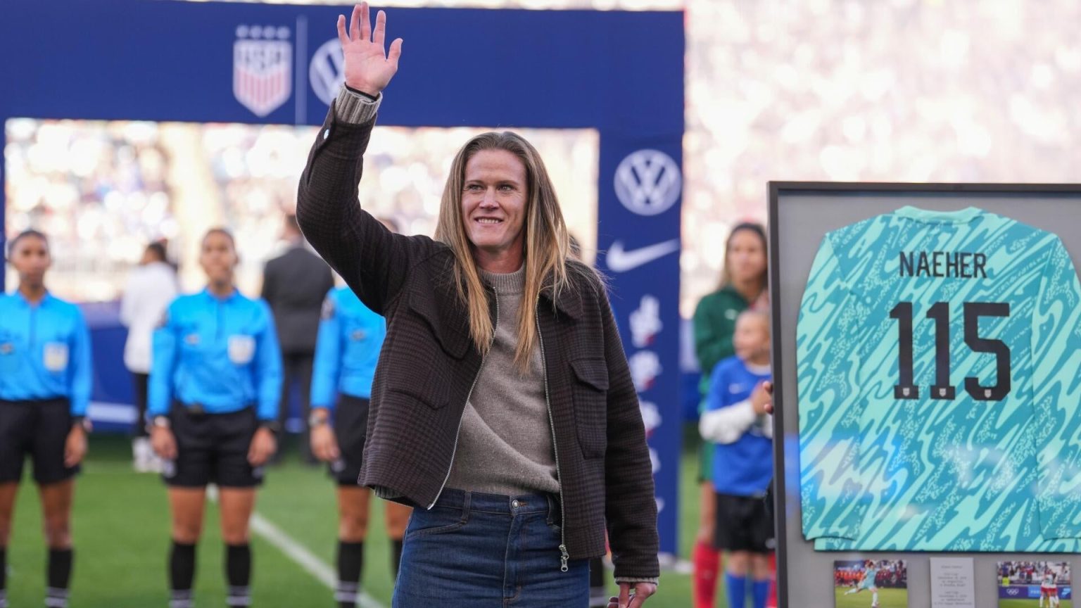 Ex-USWNT star Alyssa Naeher opens up on USA soccer’s GK plan: ‘Fun to see different goalkeepers come through’