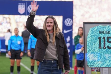 Ex-USWNT star Alyssa Naeher opens up on USA soccer’s GK plan: ‘Fun to see different goalkeepers come through’