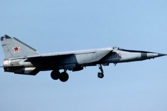 This Historical Defection Forced Russia To Upgrade Its Old School MiG-25 To The MiG-31
