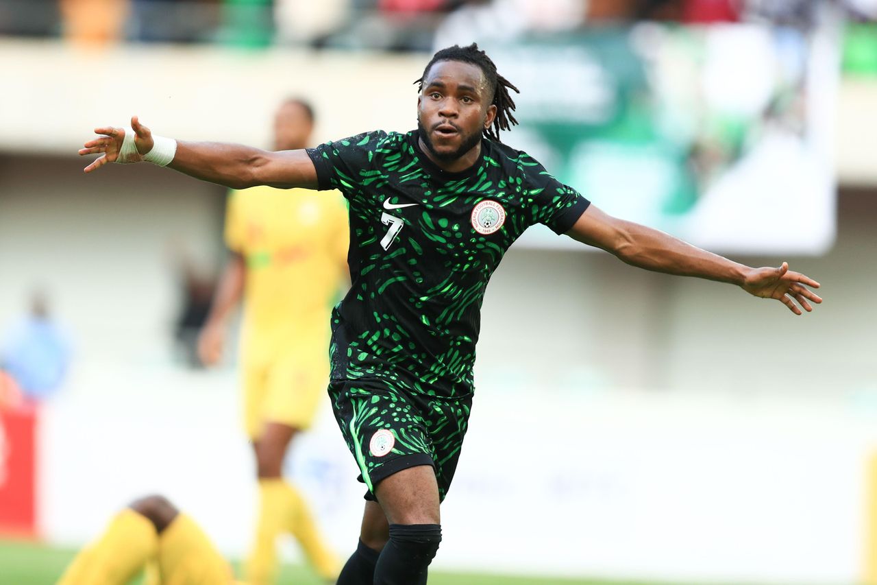 Arsenal transfer target and Everton flop involved in physical altercation with coach