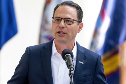 Pennsylvania Gov Shapiro gets fiery about those wanting to ban Eagles’ controversial tush push: ‘Bulls—‘