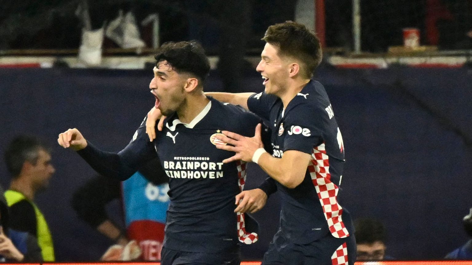 VIDEO: USMNT star Ricardo Pepi matches Cristiano Ronaldo and Sergio Aguero with another late Champions League goal for PSV