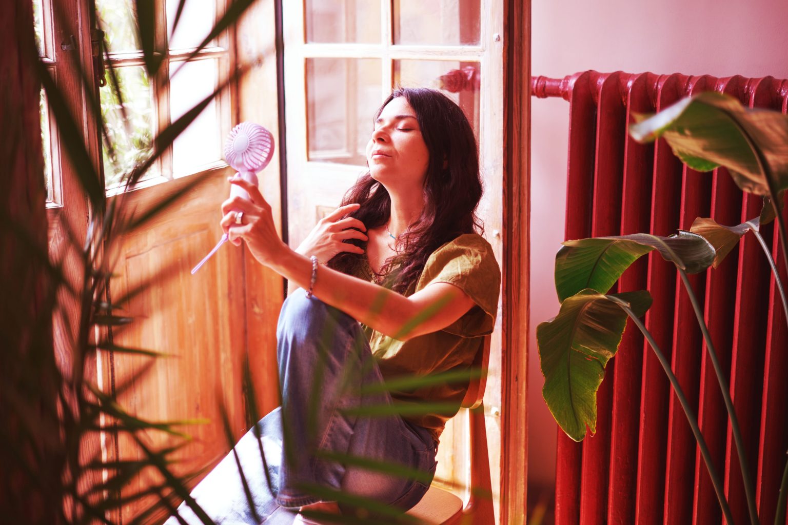 How Do Hormone-Free Menopause Drugs Stack Up Against HRT?