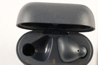 Lost your earbuds? You may have info for Ottawa police about an unsolved homicide