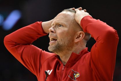 Louisville’s Pat Kelsey Dislocates Finger Celebrating Win Over Kentucky