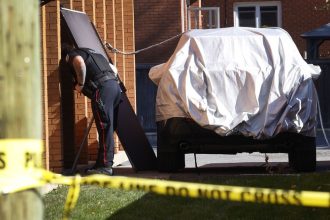 Bank robbery suspect photos released by Ottawa police