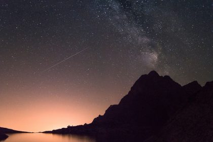 A meteor shower is visible in the sky in November, and the show can be spectacular