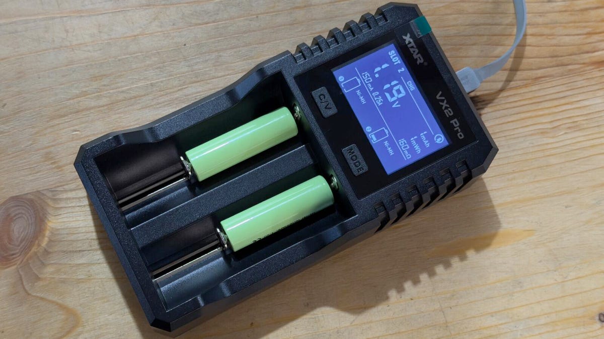 This battery analyzer I discovered is a power users’ dream