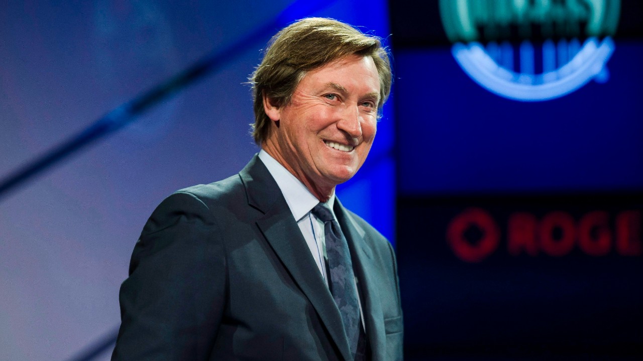 Gretzky meets with Canadian men’s national team ahead of Venezuela match