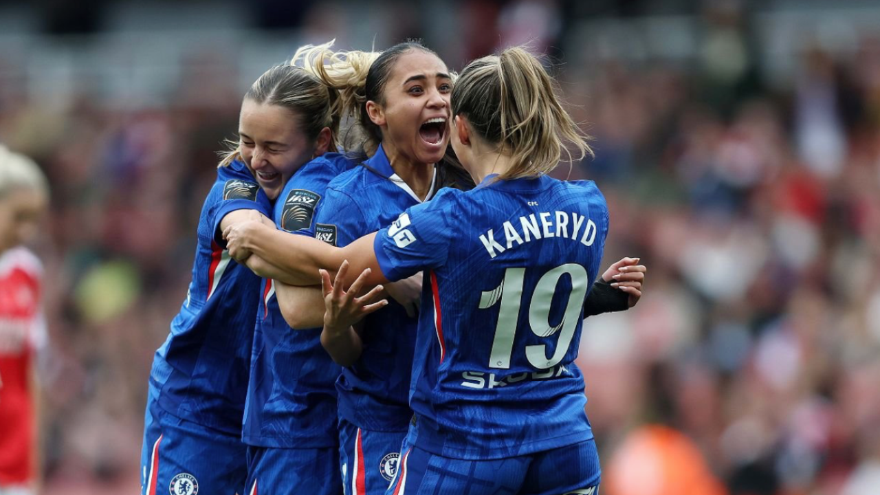 Alyssa Thompson nominated for WSL Player of the Month for November