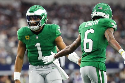 Best betting apps, NFL sportsbooks promos: How, where to bet Eagles-Bears in the 2025 NFL Black Friday Game