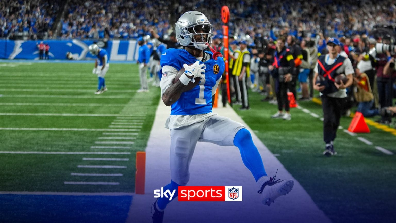 Green Bay Packers @ Detroit Lions: Jameson Williams breaks tackle for special Lions TD