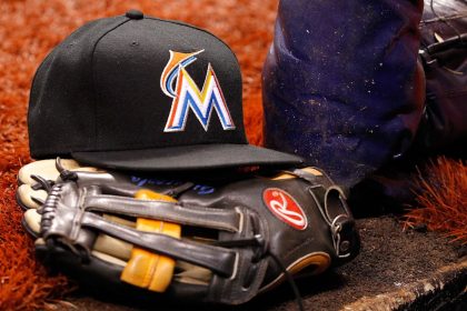 Marlins Reportedly Re-Sign Relief Pitcher to Minor League Deal