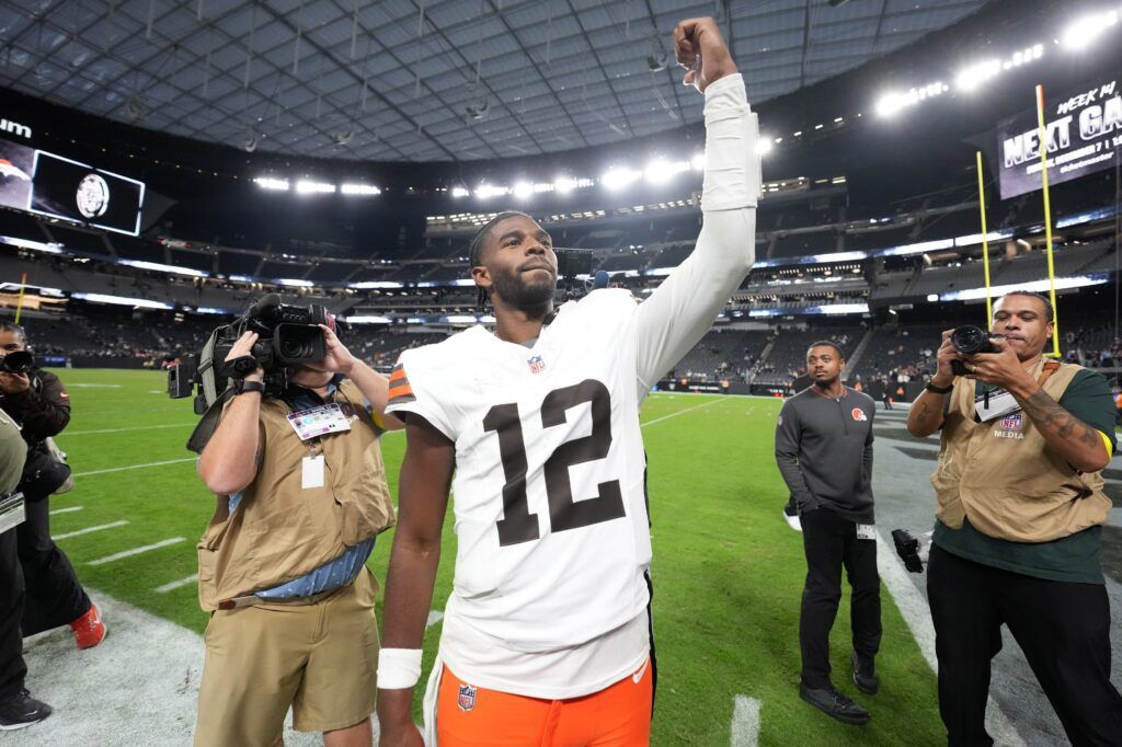 Shedeur Sanders Draws Comparisons to $100,000,000 QB Ahead of Browns–49ers Matchup