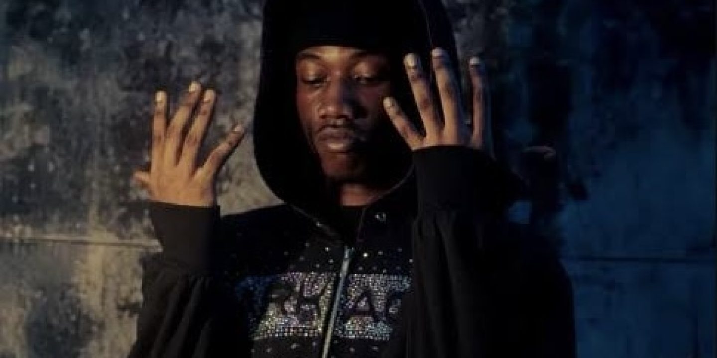 Lowzy Lyrics by Zaylevelten