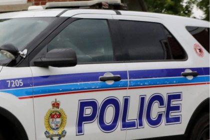 One driver dead, another injured in south Ottawa collision