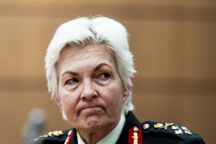 Top soldier has second thoughts about recruiting public servants for reserves