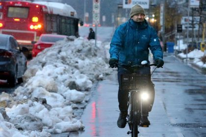 Enthusiastic cyclists gearing up for another Ottawa winter