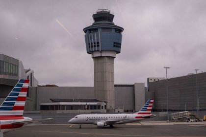 FAA investigates airlines for potential flight cut compliance violations during government shutdown