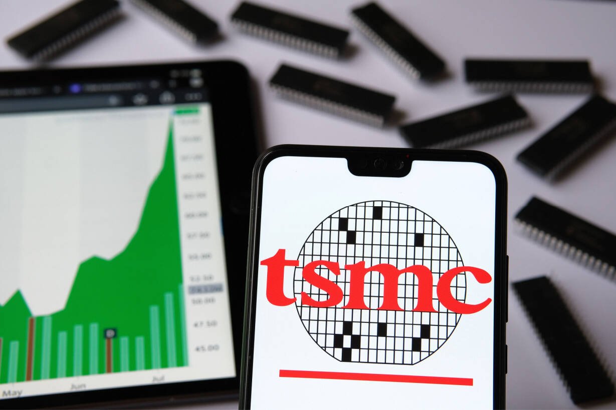 TSMC lawsuit claims former exec is probably leaking secrets to Intel