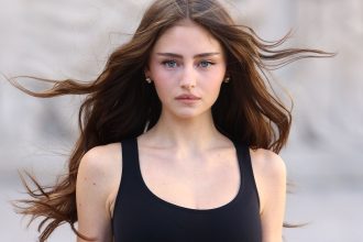 Heidi Klum’s model daughter Leni Klum puts her twist on the naked trend