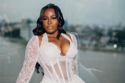 This Stunning Bridal Robe Is All You Need for a Perfect Wedding Morning