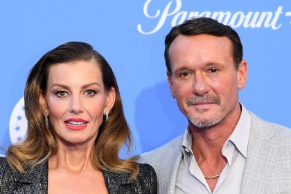 Tim McGraw shares the emotional photo that won Christmas: ‘My ladies’