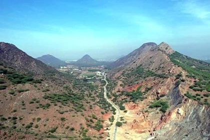 Morning Digest: Government fails to define Aravallis despite over a year’s effort; CBI moves Supreme Court against bail to Sengar in Unnao rape case, and more