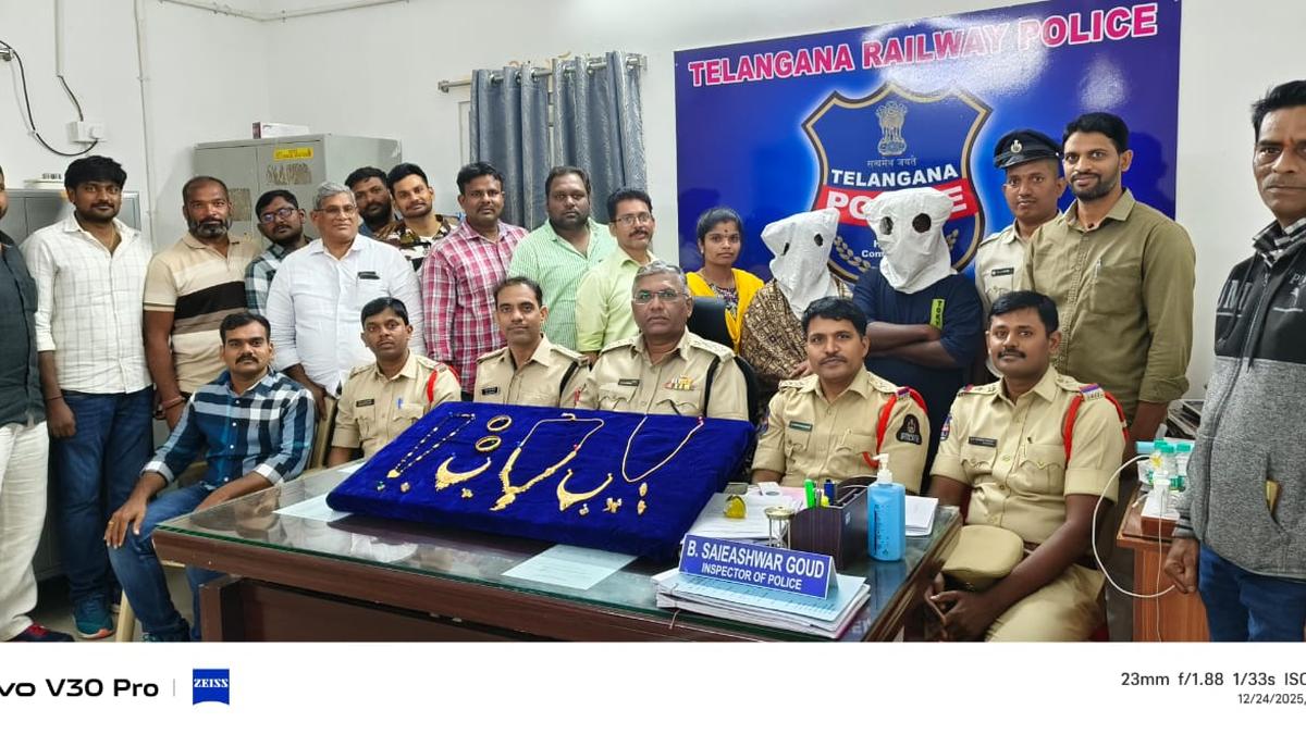 Interstate zip theft gang arrested at Secunderabad station; gold jewellery worth ₹25 lakh recovered