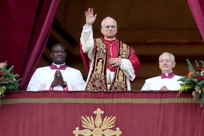 Pope Leo XIV delivers first Christmas message calling for end to violence in Middle East, Russia-Ukraine war