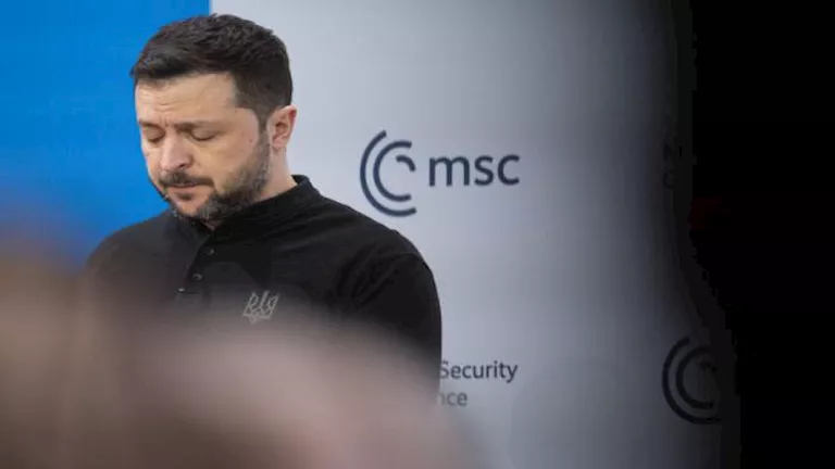 زيلينسكي: التنازل عن أراضينا لإنهاء الحرب صعب ويمكننا إجراء استفتاء