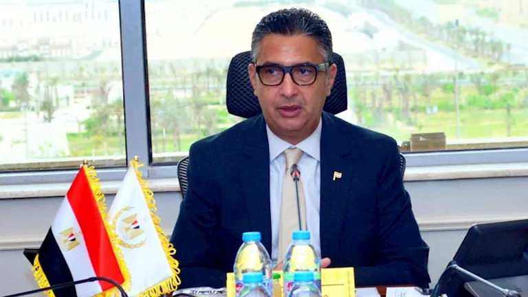 الحكومة تكشف حقيقة استبعاد الأسر من الدعم بسبب عدد أفرادها أو امتلاكها سيارة