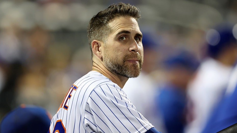 Ex-MLB star takes issue with Disney Cruise Line over man ‘dressed as a woman’