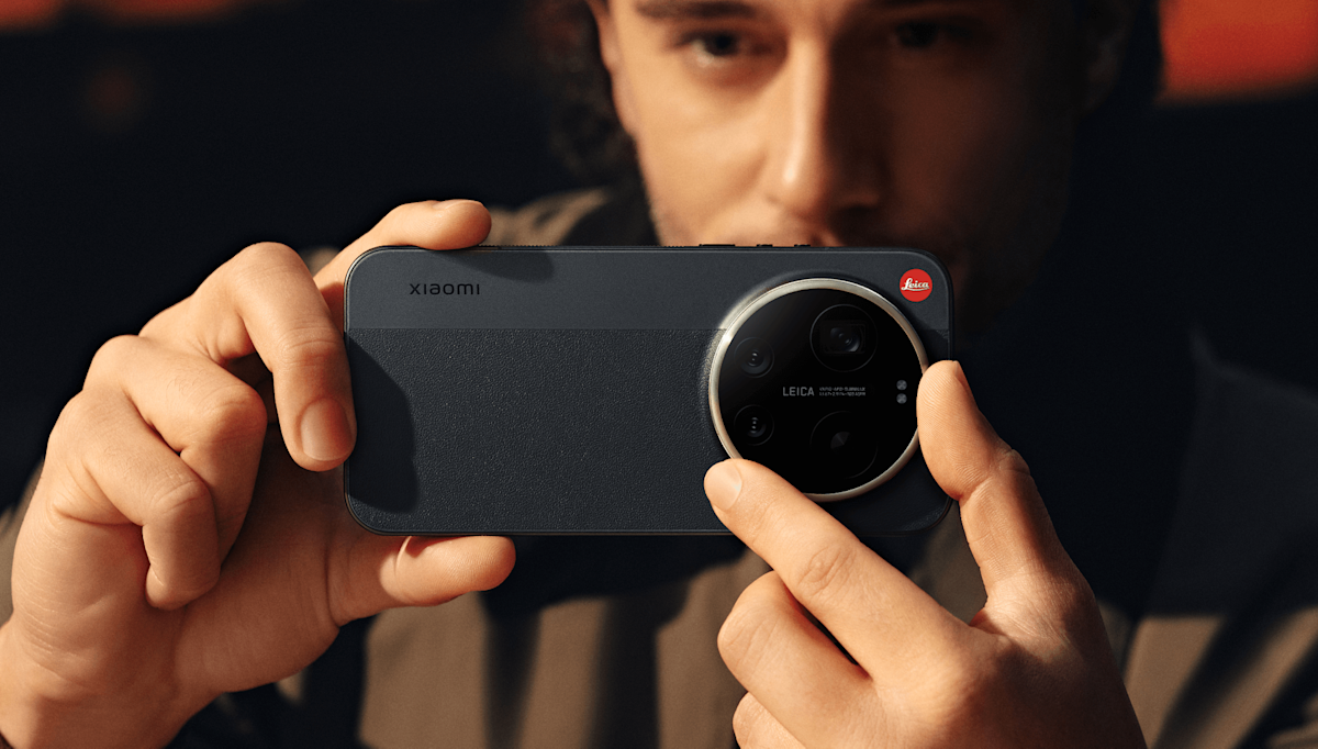 Xiaomi’s 17 Ultra Leica Edition smartphone comes with a manual zoom ring