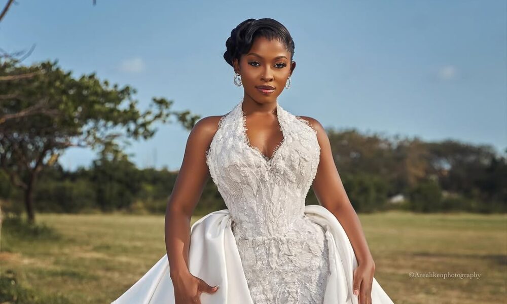 Bring Your Fairytale Wedding to Life With This Stunning 2-in-1 Wedding Dress