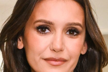Vampire Diaries star Nina Dobrev shares sizzling bikini photo