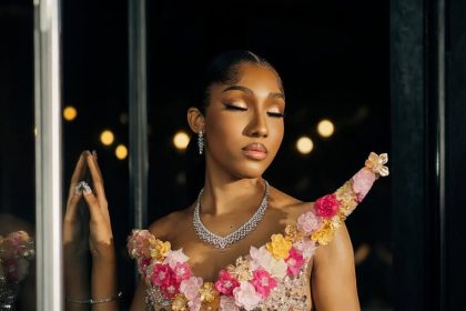 Bring Glitter and Floral Magic to Your Wedding Reception With This Gorgeous Bridal Look