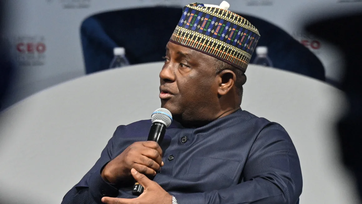 Abdulsamad Rabiu gifts $20.7 million to long-serving BUA employees 