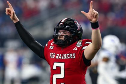 Texas Tech QB Morton finally out of boot, 100%
