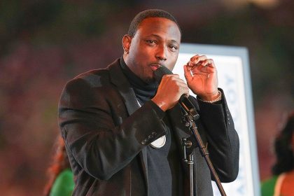 Eagles legend threatens to leave franchise’s Hall of Fame if offensive coordinator Kevin Patullo returns