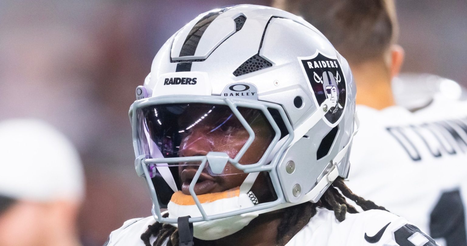 Vikings Sign RB of Raiders Fame