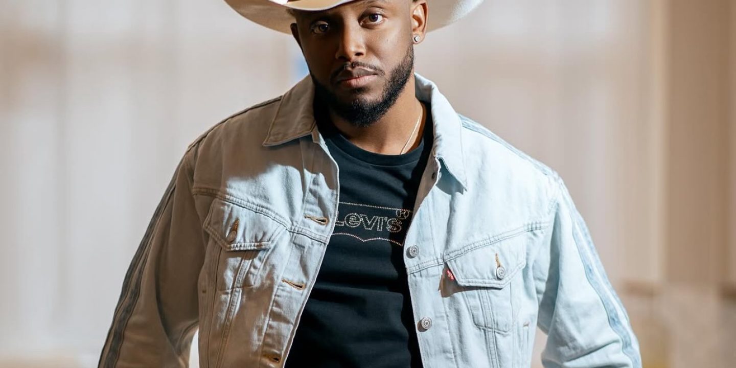 Wetin Dey Lyrics by Chike