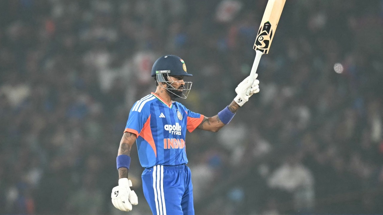 Hardik Pandya misses 6 sixes in an over, slams 34 runs in Vijay Hazare Trophy