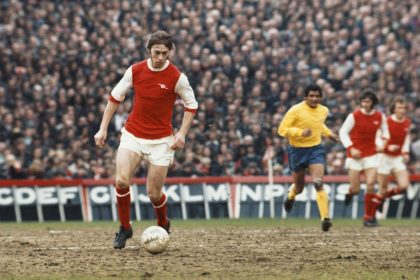 ‘I once saw an Arsenal player stub out his cigarette as he ran onto the field’ Ray Davies on his lifelong obsession with Arsenal, from the era of “boring, boring” era to the liquid football of Wenger