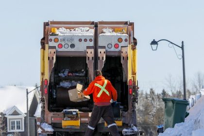 No job losses under new recycling program, City of Ottawa says