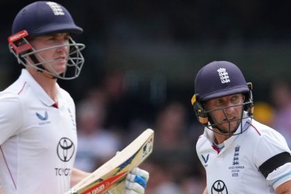 The Ashes: England on top in stormy Sydney as Joe Root and Harry Brook share in unbroken century partnership